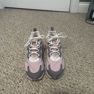 Nike react 270 ‘plum chalk’